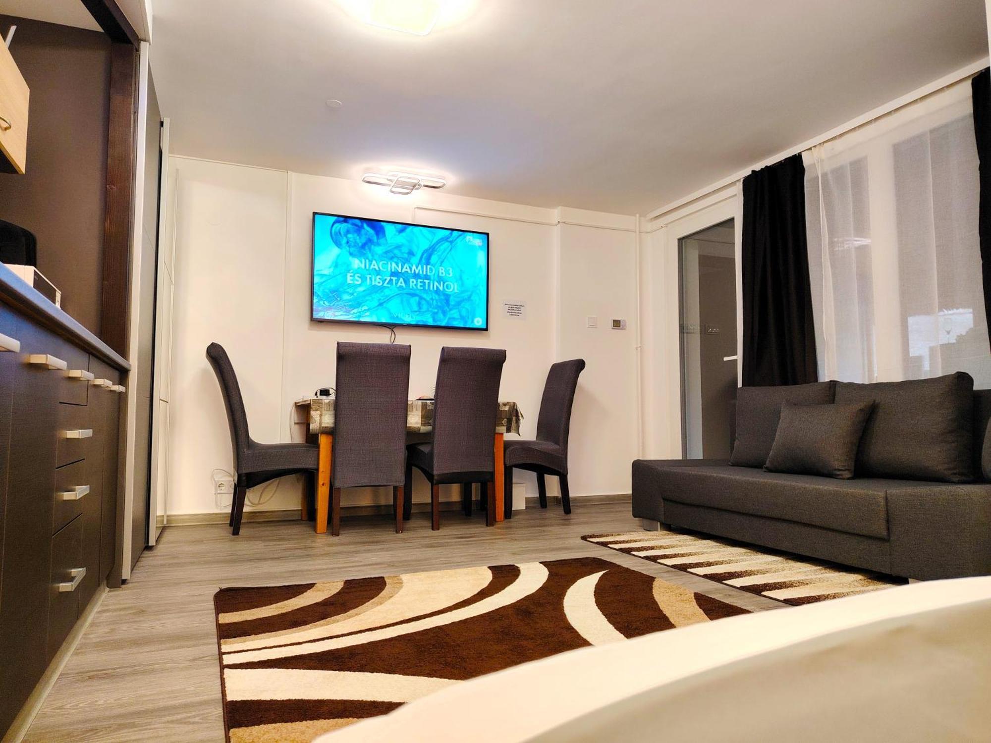 Nyuszis Apartman Kiskunmajsa Exterior photo